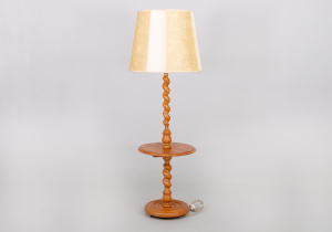 картинка Старинный торшер салоне старинных вещей "Шебби" являющийся официальным дистрибьютором в России и Беларуси