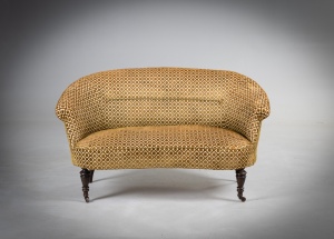 Антикварный двухместный диван с каркасом из березы код.&nbsp;RM4165715