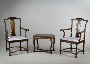 Антикварный комплект мебели: кресла на витых ножках (2 шт.) и столик с прямоугольной столешницей код. RM4165173