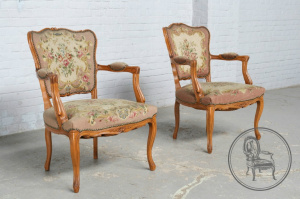 картинка Антикварные кресла (2 шт.) салоне старинных вещей "Шебби" являющийся официальным дистрибьютором в России и Беларуси