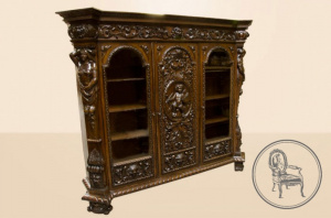 картинка Антикварный книжный шкаф салоне старинных вещей "Шебби" являющийся официальным дистрибьютором в России и Беларуси