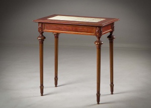 картинка Старинный столик из красного дерева с поверхностью из ткани салоне старинных вещей "Шебби" являющийся официальным дистрибьютором в России и Беларуси