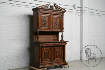 Антикварный буфет в классическом стиле из ореха код. BE107408