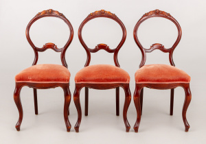 картинка Старинный набор стульев (3 шт.) салоне старинных вещей "Шебби" являющийся официальным дистрибьютором в России и Беларуси