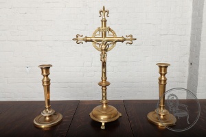 картинка Антикварный набор в готическом стиле салоне старинных вещей "Шебби" являющийся официальным дистрибьютором в России и Беларуси