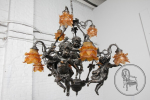 картинка Старинная люстра салоне старинных вещей "Шебби" являющийся официальным дистрибьютором в России и Беларуси