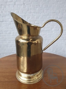 картинка Антикварная латунная подставка для зонтов салоне старинных вещей "Шебби" являющийся официальным дистрибьютором в России и Беларуси