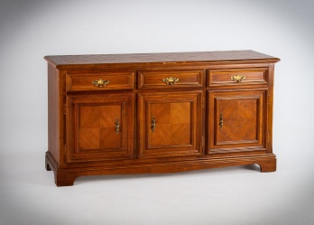 Старинный бельгийский комод с латунными ручками код. RM4161599