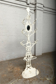 Антикварная чугунная вешалка с белой эмалью код. BE73217