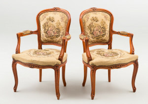 картинка Антикварныe кресла (2 шт.) салоне старинных вещей "Шебби" являющийся официальным дистрибьютором в России и Беларуси