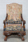 Антикварное ореховое кресло с ножками в виде львиных лап код. BE107605 фото 1