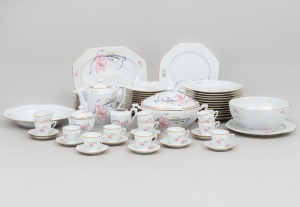 картинка Старинный фарфоровый сервиз Limoges салоне старинных вещей "Шебби" являющийся официальным дистрибьютором в России и Беларуси