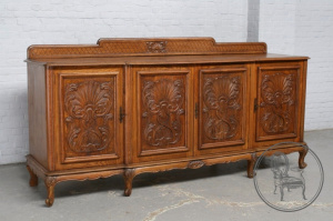 картинка Антикварный комод салоне старинных вещей "Шебби" являющийся официальным дистрибьютором в России и Беларуси