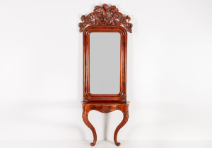 картинка Антикварный консольный столик с зеркалом салоне старинных вещей "Шебби" являющийся официальным дистрибьютором в России и Беларуси