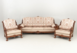 картинка Старинный комплект мягкой мебели салоне старинных вещей "Шебби" являющийся официальным дистрибьютором в России и Беларуси