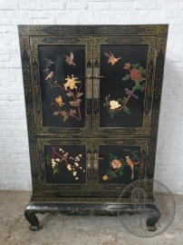 Старинный комод в восточном стиле c нефритовыми цветами и птицами код. BE4096938