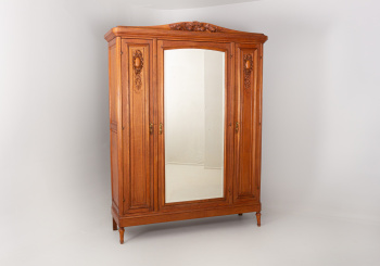 Антикварный шкаф код. RM42795