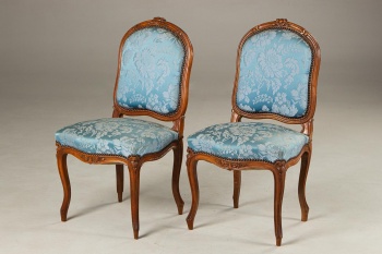 Пара антикварных стульев код. RM4101709