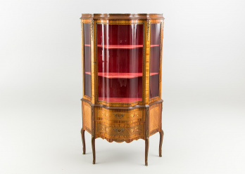 Старинная витрина код. RM11589