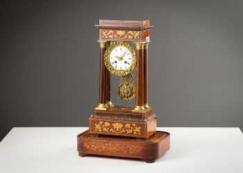 Антикварные часы с позолоченным декором в стиле Ампир код.&nbsp;RM4122456