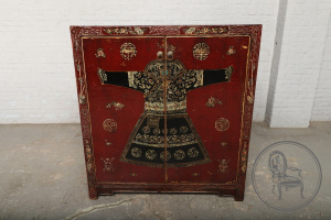 картинка Старинный комод в ориентальном стиле с резьбой и инкрустацией салоне старинных вещей "Шебби" являющийся официальным дистрибьютором в России и Беларуси