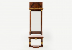 картинка Антикварный консольный столик с зеркалом салоне старинных вещей "Шебби" являющийся официальным дистрибьютором в России и Беларуси