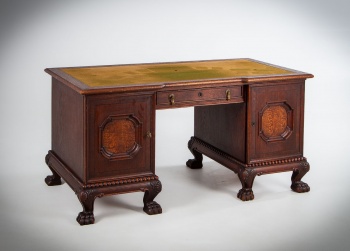 Антикварный дубовый письменный стол с двумя тумбами код. RM4160892