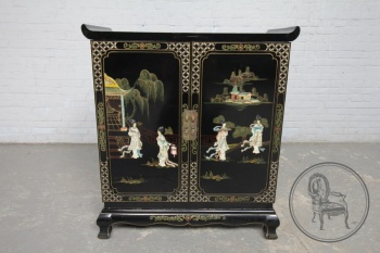 Старинный комод с росписью и инкрустацией в восточном стиле код. BE4097466