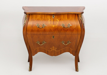 Старинный комод код. RM47127