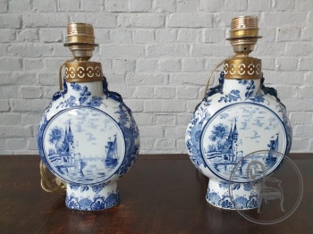 Пара антикварных настольных ламп Delft код. BE3259443