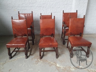 Гарнитур из шести антикварных стульев в рустикальном стиле код. BE4166119