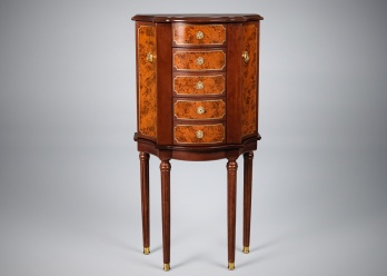 Старинный коллекционный шкаф-комод для украшений «Faberge Heirloom» код. RM4166404