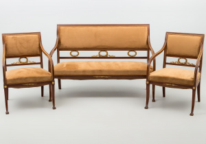 картинка Старинный комплект для гостиной салоне старинных вещей "Шебби" являющийся официальным дистрибьютором в России и Беларуси