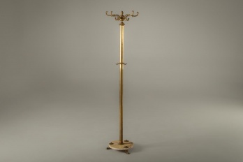 Старинная латунная вешалка с мраморным основанием код. RM4101565