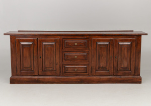 картинка Старинный комод салоне старинных вещей "Шебби" являющийся официальным дистрибьютором в России и Беларуси