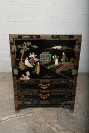 Старинный комод код. BE66922