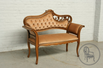 Старинная изящная скамейка из ореха в стиле рококо код. BE107031