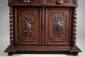 Антикварный дубовый сервант в стиле Ренессанс с рельефными изображениями код. RM4165169 фото 14