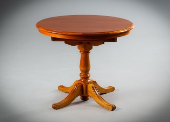 Старинный немецкий столик из бука код. RM4164417