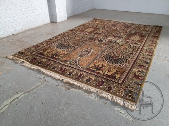 Антикварный иранский шерстяной ковер с изображением растений и животных код. BE4165533