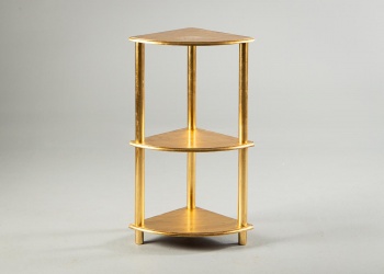 Старинная угловая этажерка, декорированная позолотой код.&nbsp;RM4113533