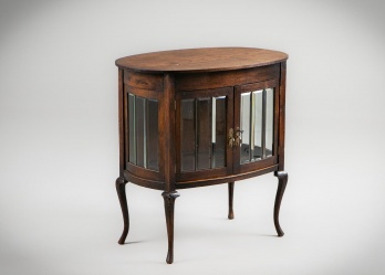 Старинный комод - бар овальной формы из дуба код. RM4165626