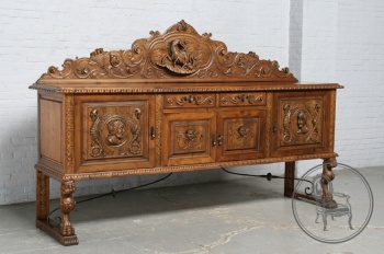 Антикварный ореховый комод с выразительной резьбой код. BE4097558