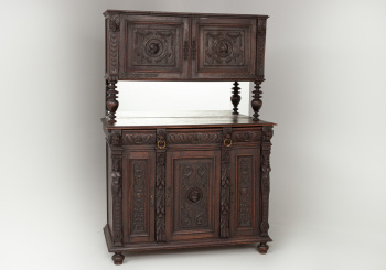 Антикварный буфет выполненнный из дуба код. RM71681