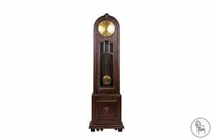 картинка Антикварные напольные часы салоне старинных вещей "Шебби" являющийся официальным дистрибьютором в России и Беларуси