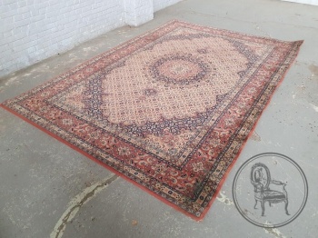 Антикварный иранский шерстяной ковер код.&nbsp;BE4165438