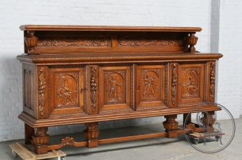 Старинный дубовый резной комод код. BE4097483