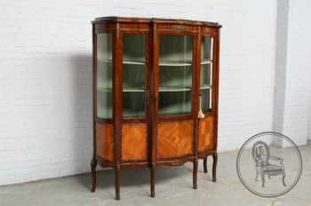 Антикварная витрина код. BE6489