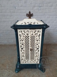 Антикварная чугунная печь код. BE4165201