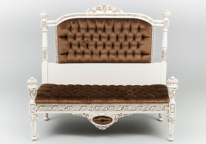 картинка Старинная скамейка салоне старинных вещей "Шебби" являющийся официальным дистрибьютором в России и Беларуси